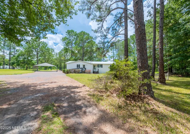 Photo 3 of Sale Pending at 2932 NW Cr 125, Lawtey, FL 32058 | MLS# 2104249 | Listing updated on 2026-10-02