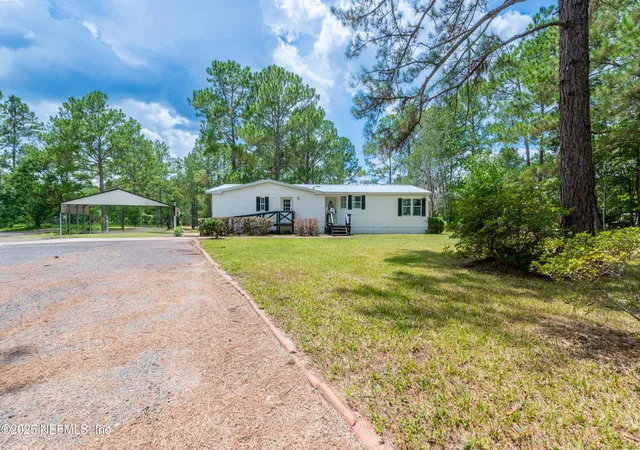 Photo 4 of Sale Pending at 2932 NW Cr 125, Lawtey, FL 32058 | MLS# 2104249 | Listing updated on 2026-10-02