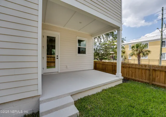 41st image of 411 E 1st St, Jacksonville, FL 32206 | MLS# 2105057
