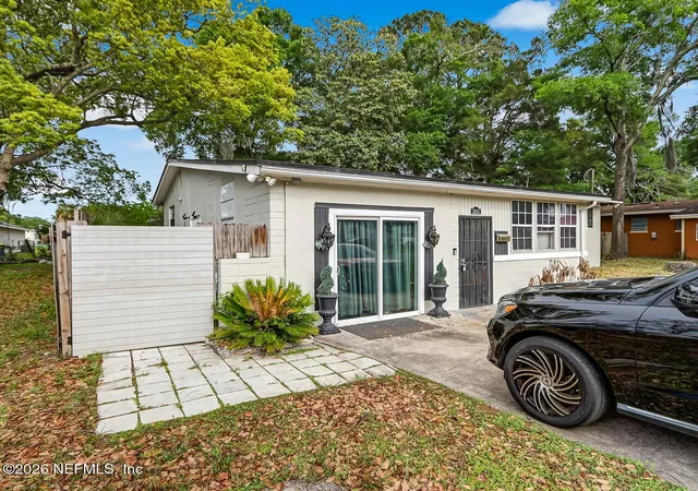 3rd image of 3241 Caribbean Dr, Jacksonville, FL 32277 | MLS# 2139927