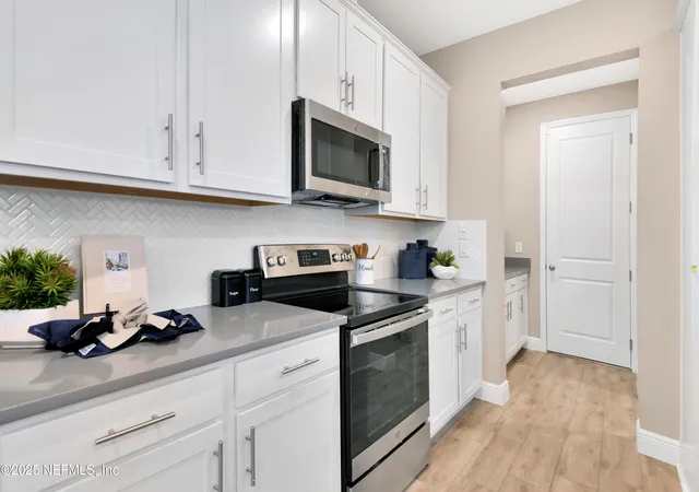 Photo 3 of Single family home for sale at 332 Alexandrite St, De Land, FL 32720 | MLS# 2105523 | Listing updated on 2026-09-18