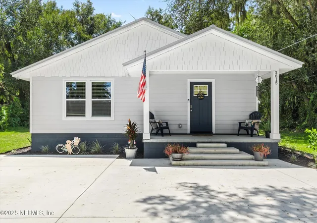 Photo 1 of Single family home for sale at 3615 Weaver Rd, Palatka, FL 32177 | MLS# 2105558 | Listing updated on 2026-07-01
