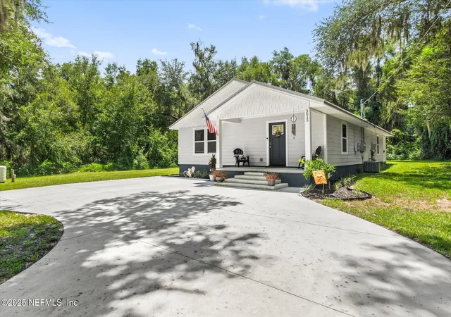 Photo 3 of Single family home for sale at 3615 Weaver Rd, Palatka, FL 32177 | MLS# 2105558 | Listing updated on 2026-07-01