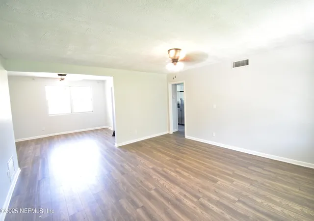 5th image of 3037 Ribault Scenic Dr, Jacksonville, FL 32208 | MLS# 2106011