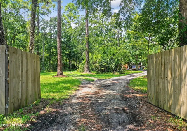 Photo 4 of Land for sale at 2561 Starratt Rd, Jacksonville, FL 32226 | MLS# 2105942 | Listing updated on 2026-09-01