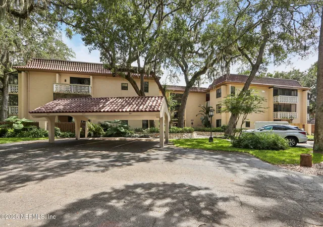3rd image of 1810 Sevilla Blvd W, Atlantic Beach, FL 32233
