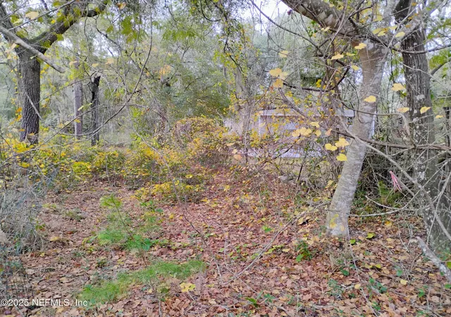 Photo 3 of Sale Pending at 103 Antler Rd, Interlachen, FL 32148 | MLS# 2107382 | Listing updated on 2026-09-28