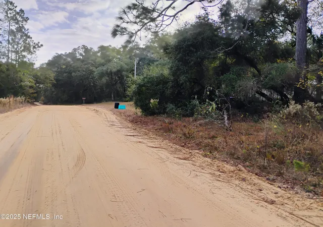 Photo 4 of Sale Pending at 103 Antler Rd, Interlachen, FL 32148 | MLS# 2107382 | Listing updated on 2026-09-28