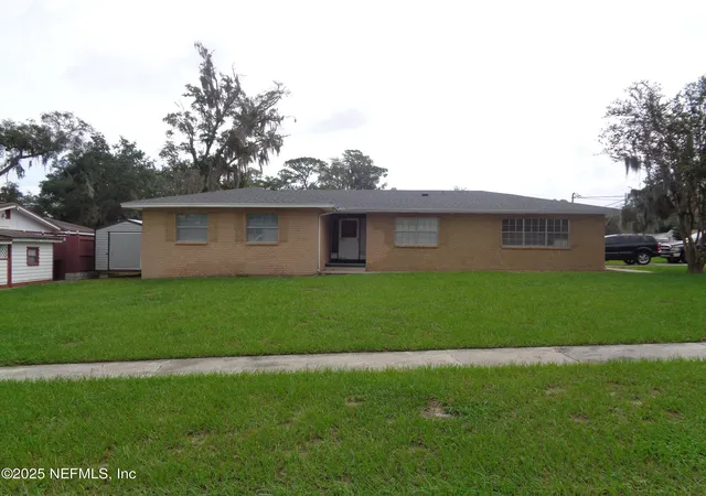 Homes for sale in Orange Park, FL | 331 Neptune Rd, Orange Park, FL 32073 | MLS# 2107734