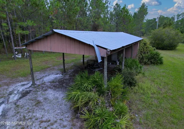 Homes for sale in Georgetown, FL | 139 Lakeway Dr, Georgetown, FL 32139 | MLS# 2107711
