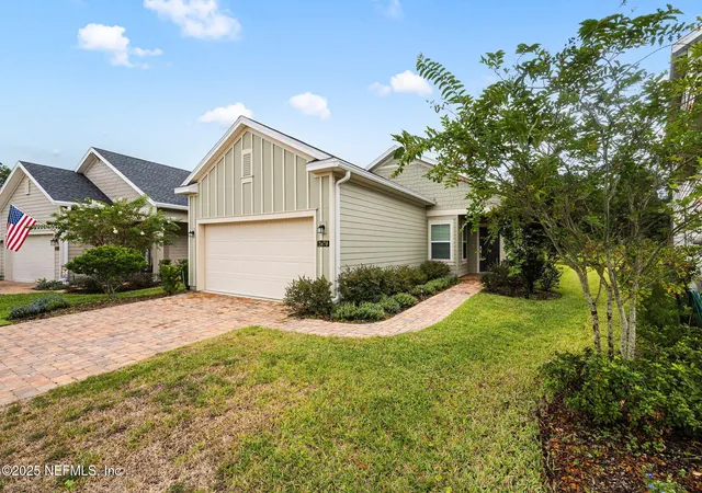 Photo 2 of Single family home for sale at 2670 Hanberry Ln, Green Cove Springs, FL 32043 | MLS# 2108206 | Listing updated on 2026-04-10