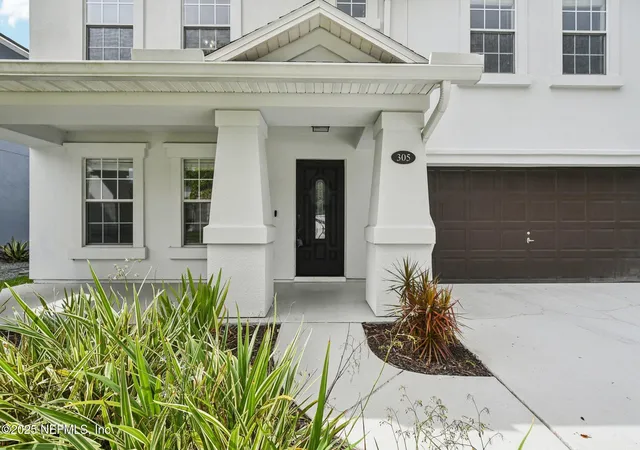 Photo 2 of Single family home for sale at 305 Carriage Hill Ct, Saint Johns, FL 32259 | MLS# 2108461 | Listing updated on 2026-09-30