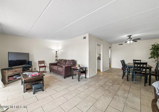 3rd image of 3401 Townsend Blvd #408, Jacksonville, FL 32277 | MLS# 2110887