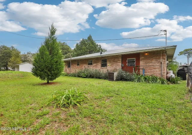 Photo 3 of Single family home for sale at 1078 Merrimac Ave, Green Cove Springs, FL 32043 | MLS# 2111474 | Listing updated on 2026-05-15