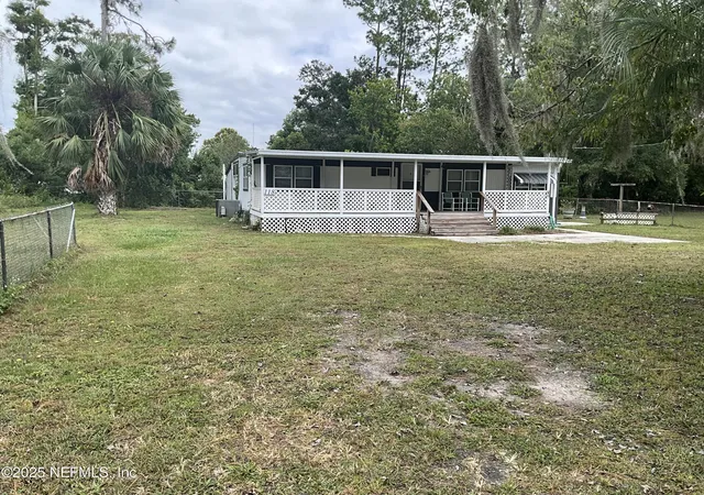 Photo 26 of Manufactured home for sale at 118 Riverside Ave, Satsuma, FL 32189 | MLS# 2111212 | Listing updated on 2026-08-17