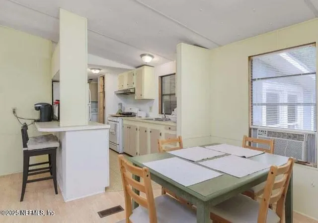 Photo 3 of Sale Pending at 104 Cody Dr, Satsuma, FL 32189 | MLS# 2149716 | Listing updated on 2026-07-21