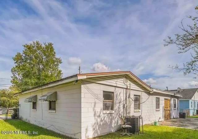 4th image of 9606 Devonshire Blvd, Jacksonville, FL 32208 | MLS# 2111145