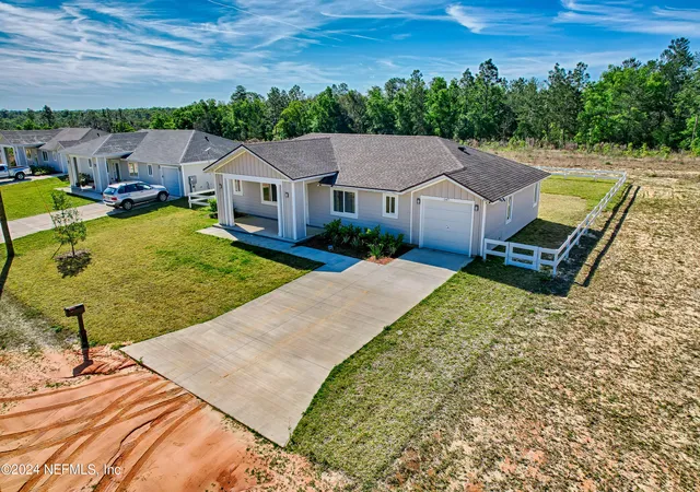 2nd image of 218 Portland St, Hawthorne, FL 32640 | MLS# 2111596
