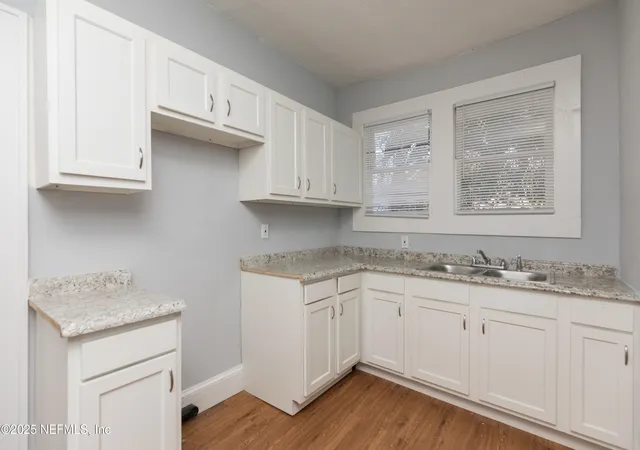 Photo 3 of Single family home for sale at 961 Ardmore St, Jacksonville, FL 32208 | MLS# 2112140 | Listing updated on 2026-08-27
