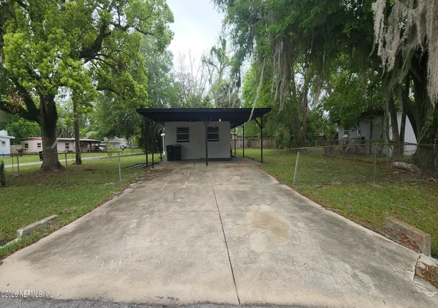 Photo 4 of Single family home for sale at 8223 Brackridge Blvd S, Jacksonville, FL 32216 | MLS# 2112252 | Listing updated on 2026-07-28