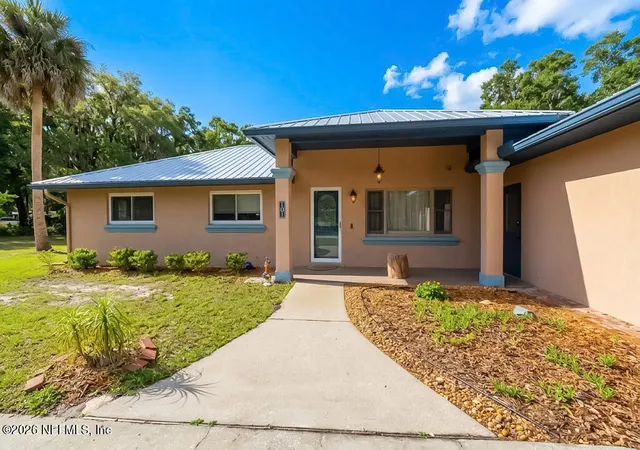 Homes for sale in East Palatka, FL | 101 Riverview Dr, East Palatka, FL 32131 | MLS# 2112870