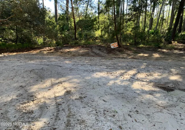 5th image of 102 Eden Ave, Interlachen, FL 32148 | MLS# 2113104