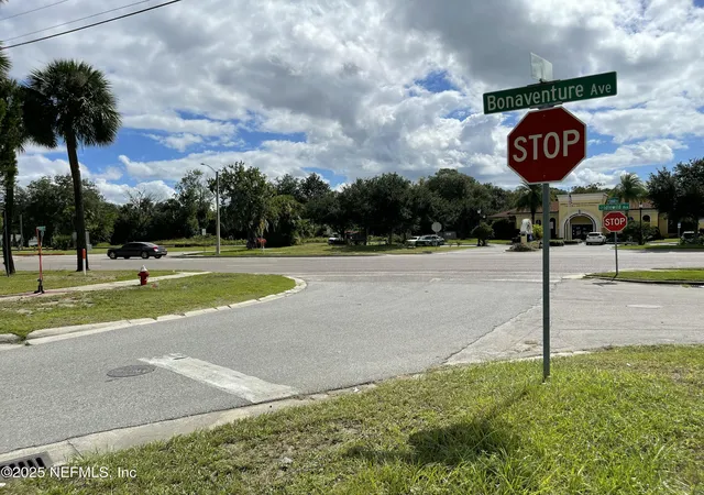 Photo 3 of Single family home for sale at 101 Esplanade Ave, Green Cove Springs, FL 32043 | MLS# 2121772 | Listing updated on 2026-09-01