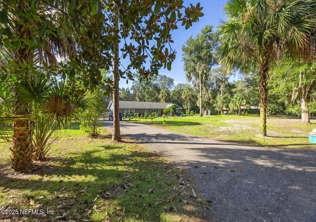Photo 2 of Single family home for sale at 121 Herja Acre Ln, Palatka, FL 32177 | MLS# 2121283 | Listing updated on 2026-04-30