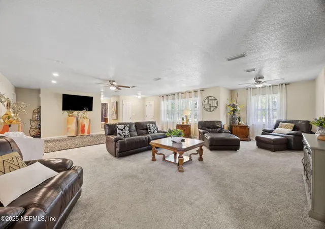 Photo 5 of Single family home for sale at 121 Herja Acre Ln, Palatka, FL 32177 | MLS# 2121283 | Listing updated on 2026-04-30