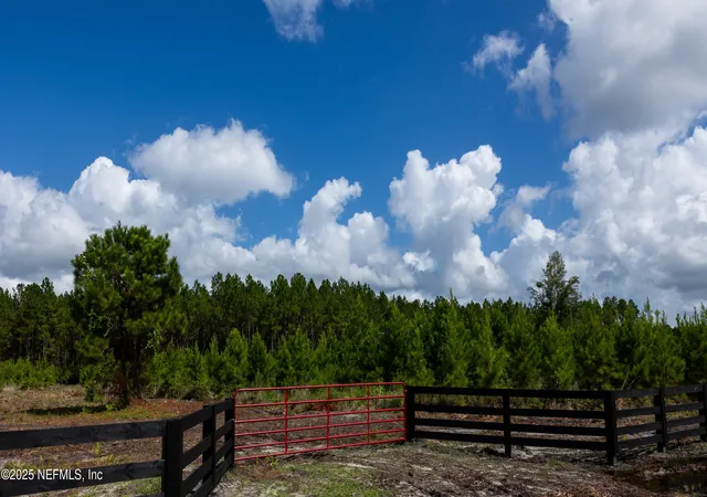 Photo 2 of Sale Pending at Lot Sw 14 County Rd 225, Starke, FL 32091 | MLS# 2114350 | Listing updated on 2026-08-06