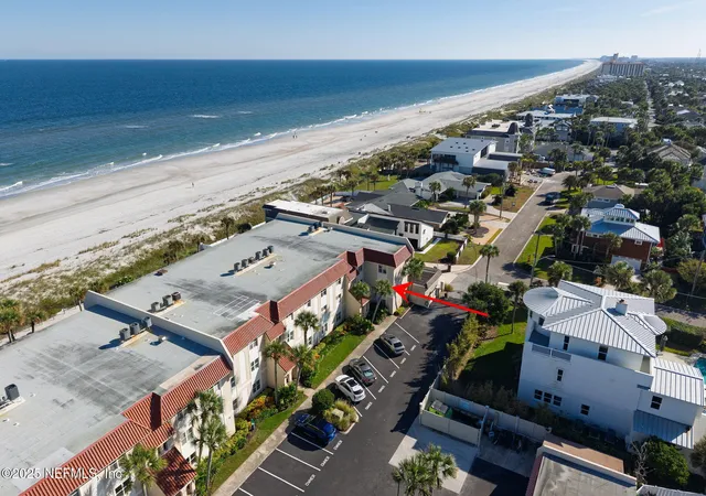 3rd image of 10 10Th St #2, Atlantic Beach, FL 32233 | MLS# 2119180