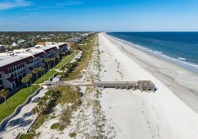 5th image of 10 10Th St #2, Atlantic Beach, FL 32233 | MLS# 2119180