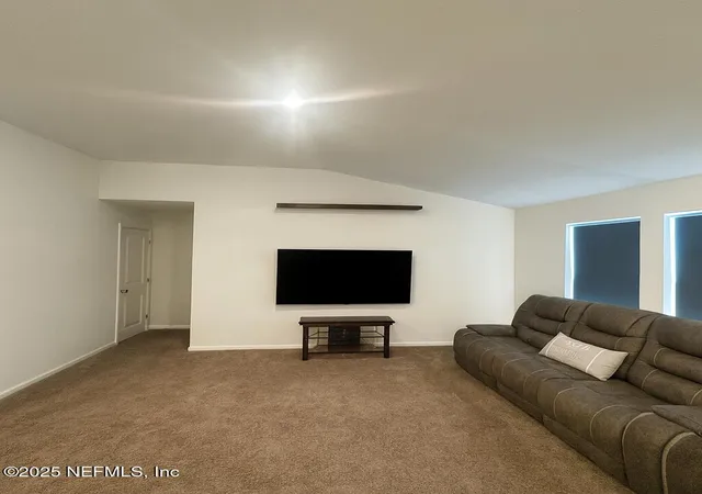 2nd image of 10988 Stapleton Dr, Jacksonville, FL 32222 | MLS# 2114165