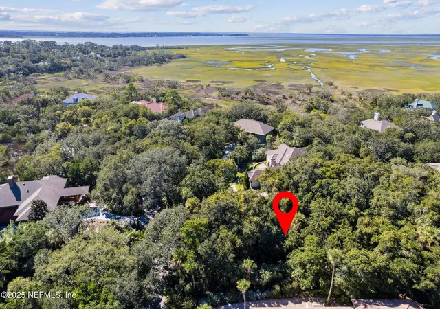 Photo 4 of Sale Pending at 3 Juniper Ct, Fernandina Beach, FL 32034 | MLS# 2114634 | Listing updated on 2026-01-06