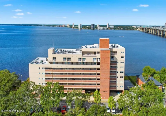 Photo 1 of Condo for sale at 1524 Le Baron Ave #1524, Jacksonville, FL 32207 | MLS# 2115742 | Listing updated on 2026-08-31