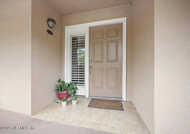 Photo 2 of Condo for sale at 1524 Le Baron Ave #1524, Jacksonville, FL 32207 | MLS# 2115742 | Listing updated on 2026-08-31