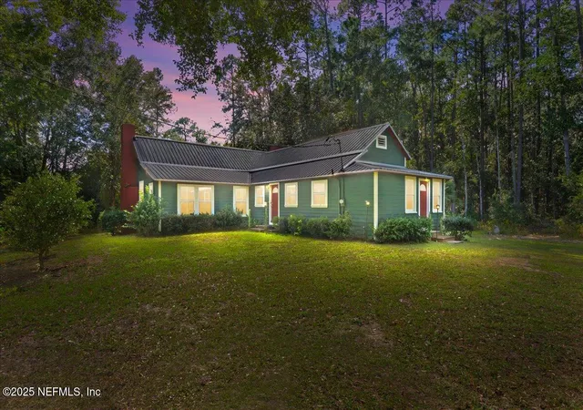 1st image of 21317 Se 111th Ave, Hawthorne, FL 32640 | MLS# 2116027