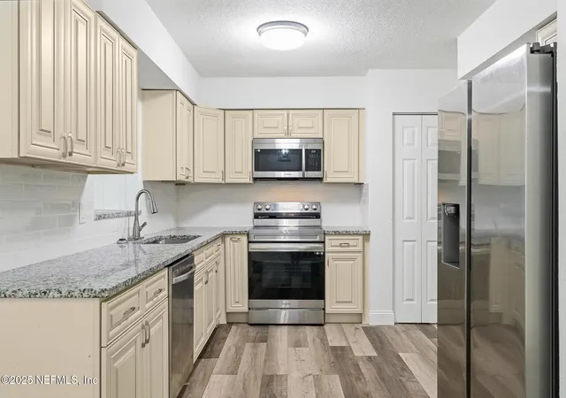 Photo 3 of Sale Pending at 1598 3rd Street, Daytona Beach, FL 32117 | MLS# 2117215 | Listing updated on 2026-09-14