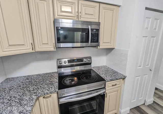Photo 4 of Sale Pending at 1598 3rd Street, Daytona Beach, FL 32117 | MLS# 2117215 | Listing updated on 2026-09-14