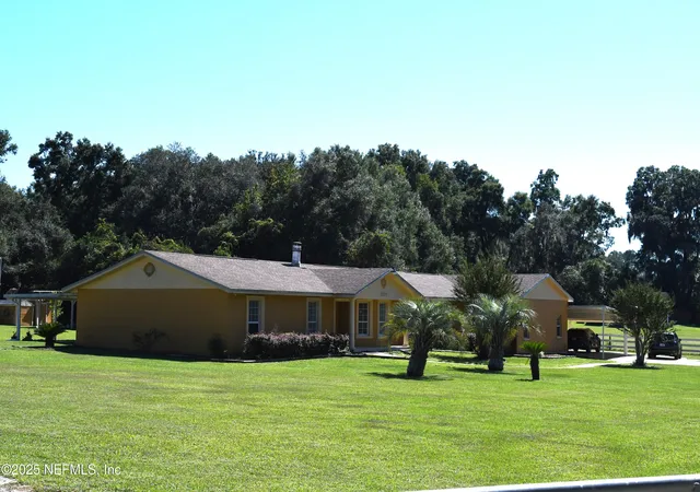 Photo 4 of Single family home for sale at 3105 SE 29th Boulevard, Gainesville, FL 32641 | MLS# 2120012 | Listing updated on 2026-09-03
