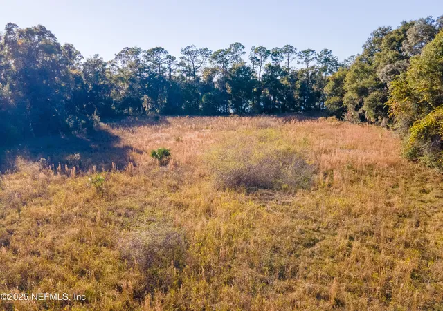 11th image of 305 N West St, Interlachen, FL 32148 | MLS# 2117936