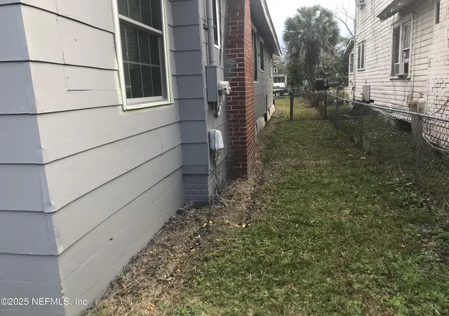 2nd image of 1322 Steele St, Jacksonville, FL 32209 | MLS# 2117627