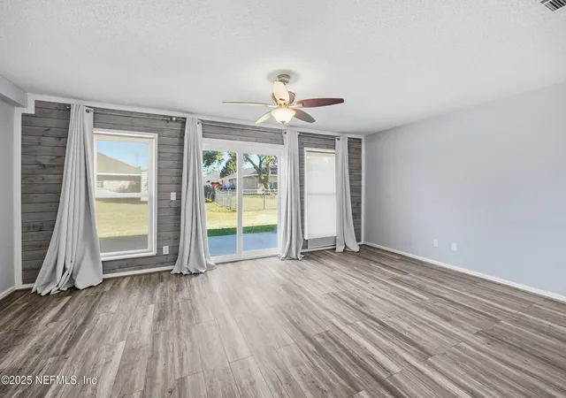 4th image of 11 Northside Dr S #202, Jacksonville, FL 32218 | MLS# 2118073