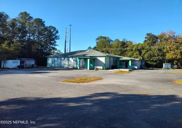 Photo 4 of Single family home for sale at 4100 Beverly Ave, Jacksonville, FL 32208 | MLS# 2118445 | Listing updated on 2026-01-19