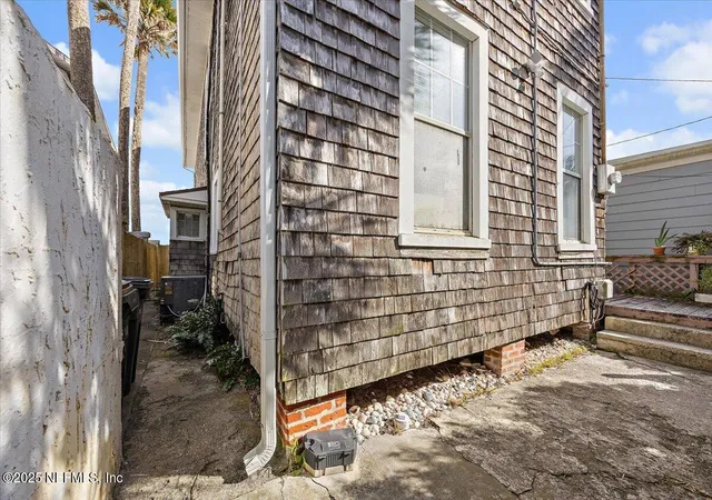 3rd image of 517 Beach Ave, Atlantic Beach, FL 32233 | MLS# 2118666