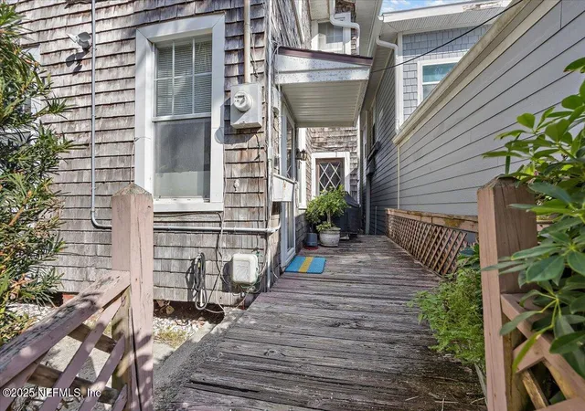 4th image of 517 Beach Ave, Atlantic Beach, FL 32233 | MLS# 2118666