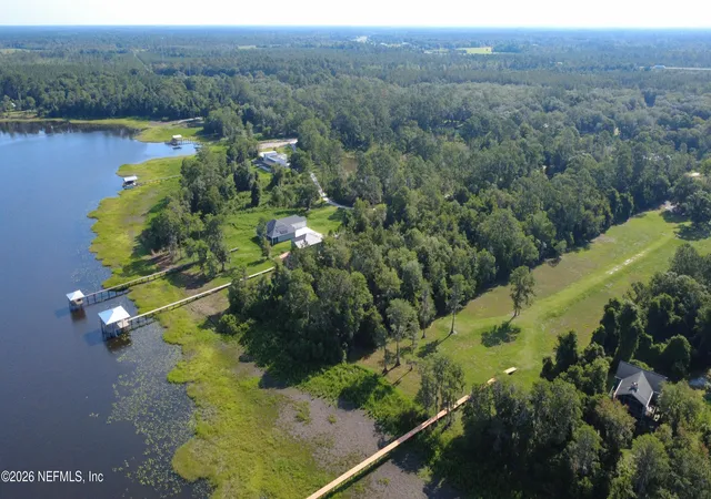 5th image of 306 Lakeshore Dr, Starke, FL 32091 | MLS# 2118874