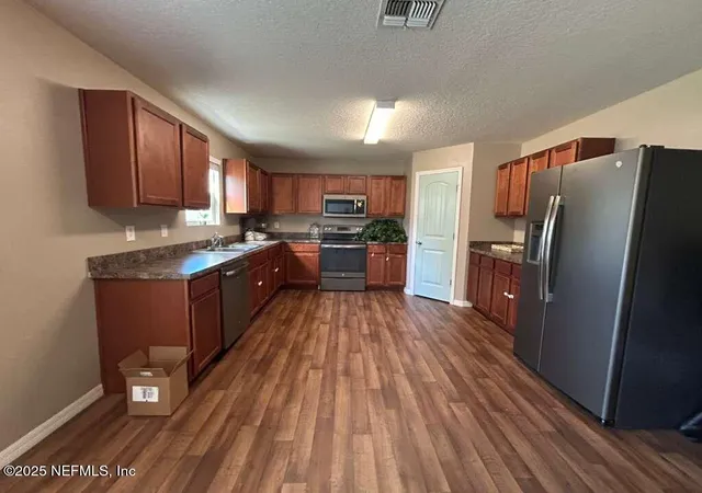 Photo 3 of Sale Pending at 10 Pickcane Ln, Palm Coast, FL 32164 | MLS# 2119913 | Listing updated on 2026-02-20