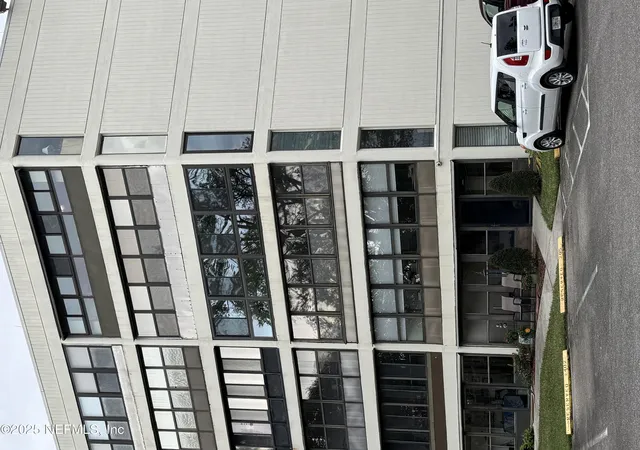 Photo 3 of Sale Pending at 1071 Edgewood Ave S #401, Jacksonville, FL 32205 | MLS# 2120580 | Listing updated on 2026-07-22