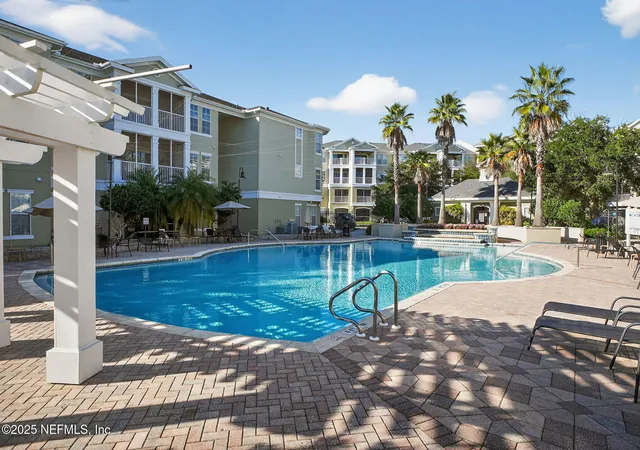 Homes for sale in Jacksonville, FL | 8290 Gate Parkway, Jacksonville, FL 32216 | Houzeo